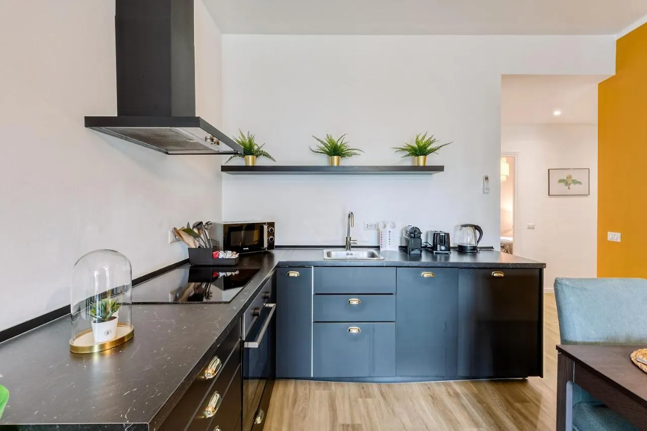 Sweett - Solari Apartment Milan 0*,  Italy